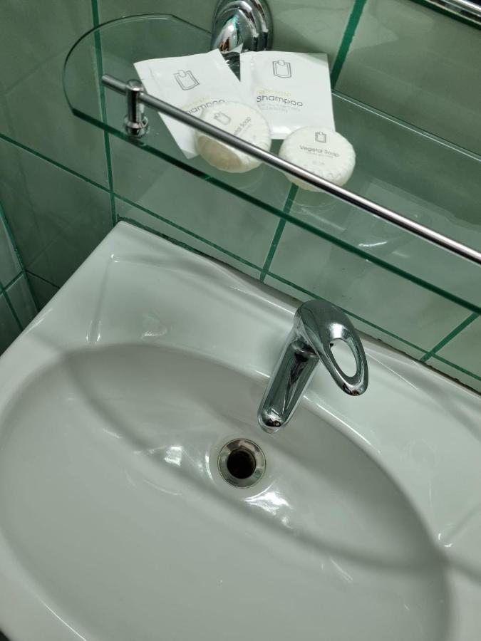 Hotel Randunica à Văliug Extérieur photo